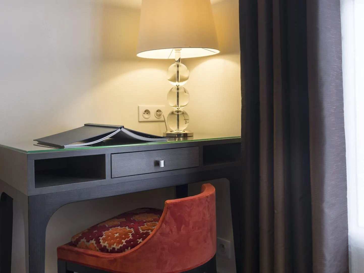 Regence Etoile Hotel