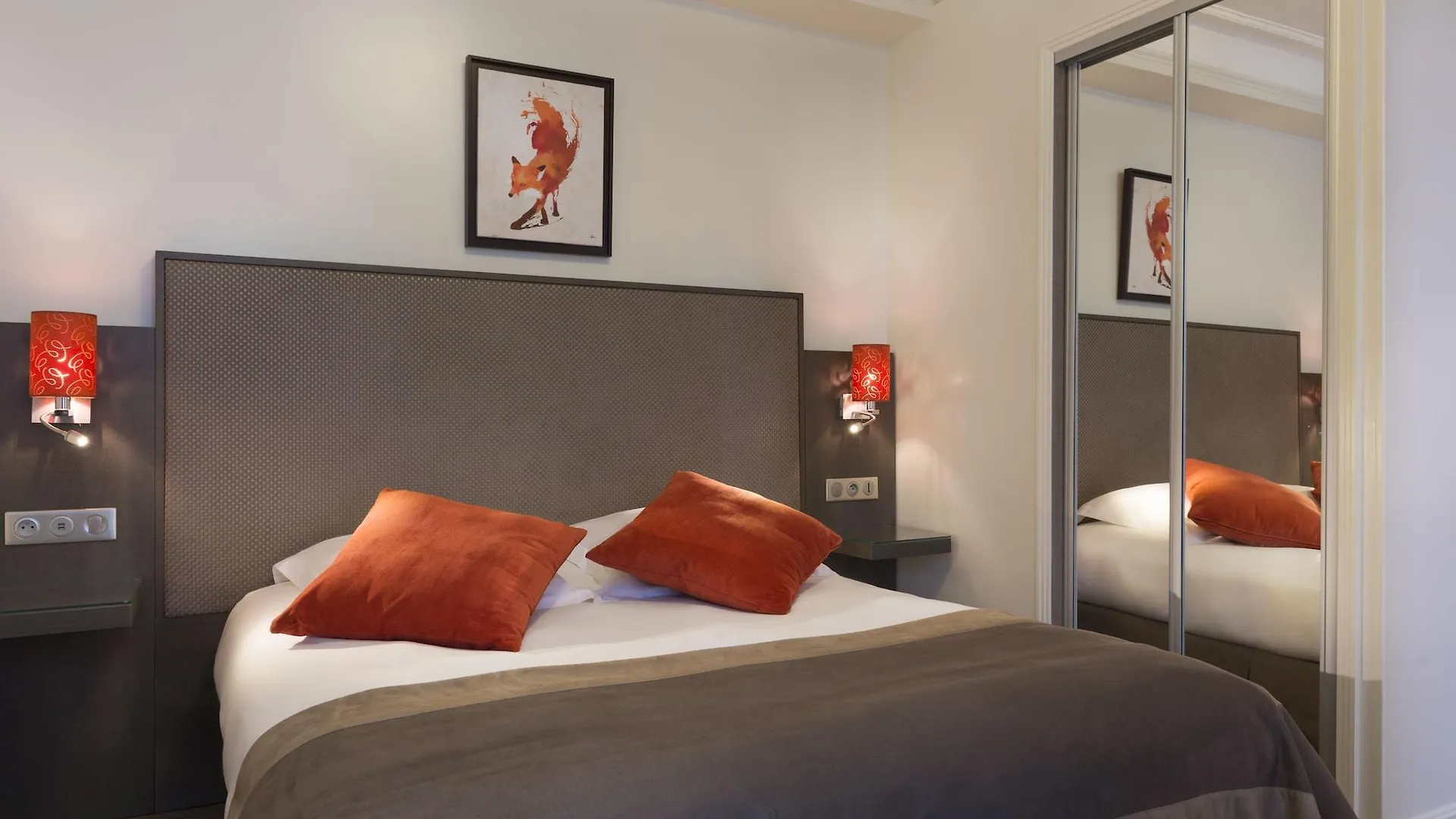 Regence Etoile Paris